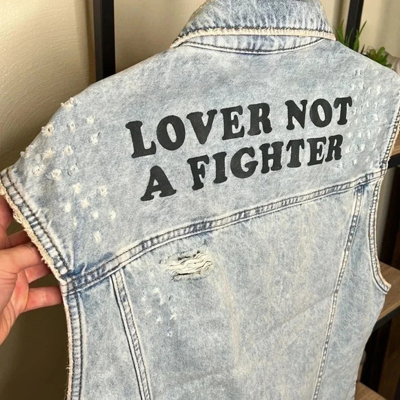 H&M Lover Not a Fighter Denim Distressed Oversized Vest NWT - Picture 3 of 5